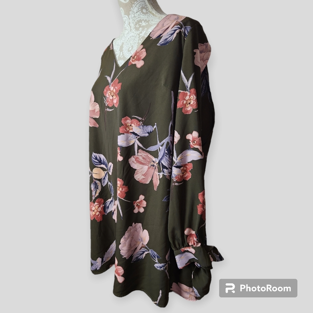 Francesca’s Miami Moss Green/Pink Long Peep Sleeve floral dress size medium